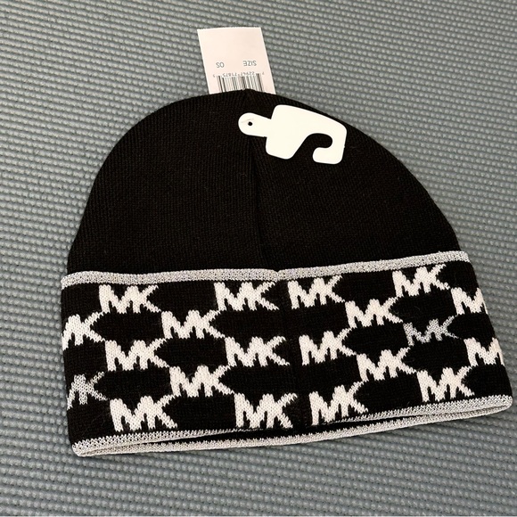Michael Michael Kors Womens Knit Cuffed Winter Beanie Hat 539330C Black Multi OS - Picture 5 of 15